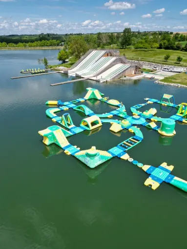 Amusement et rafraichissement garantis au Lac près de Verfeil, Toulouse, Aquaparc Toulouse